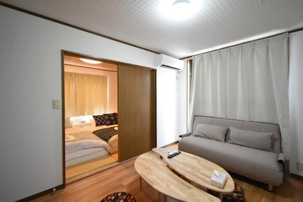 Apartment メゾン八千代302