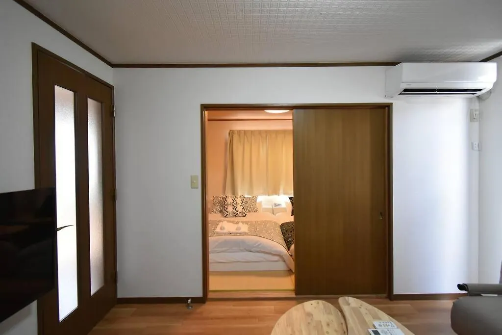 メゾン八千代302 Apartment