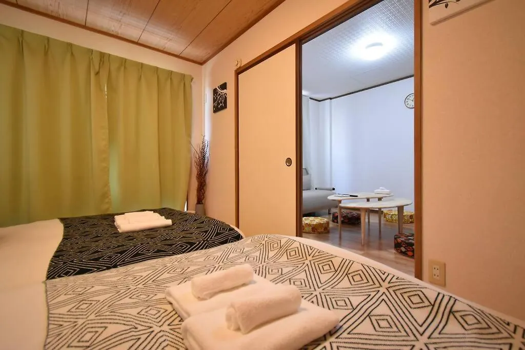 Apartment メゾン八千代302